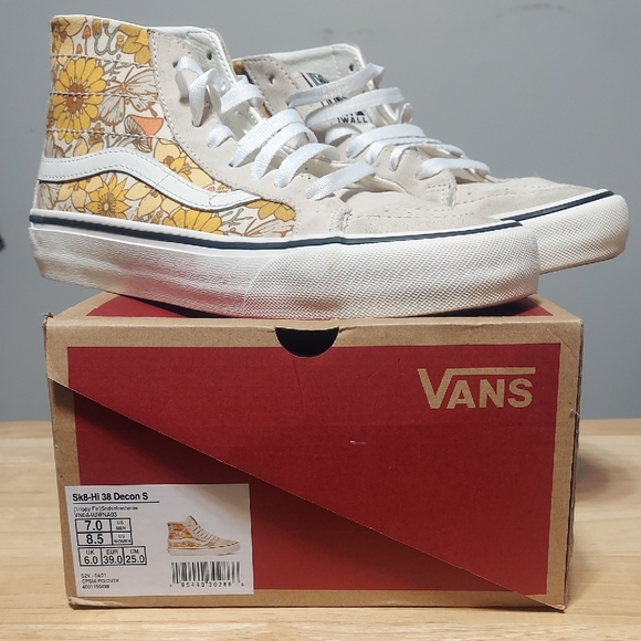 Vans Classic Sk8-Hi Decon S - Men's Size 7 / Women's Size 8.5 - Picture 14 of 15